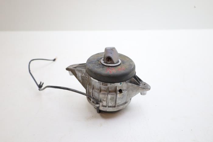Usagé Support moteur Mercedes GLE (V167) 350de 2.0 Turbo 16V 4-Matic Prix € 75,00 Règlement à la marge proposé par Auto Demontage Elferink B.V.