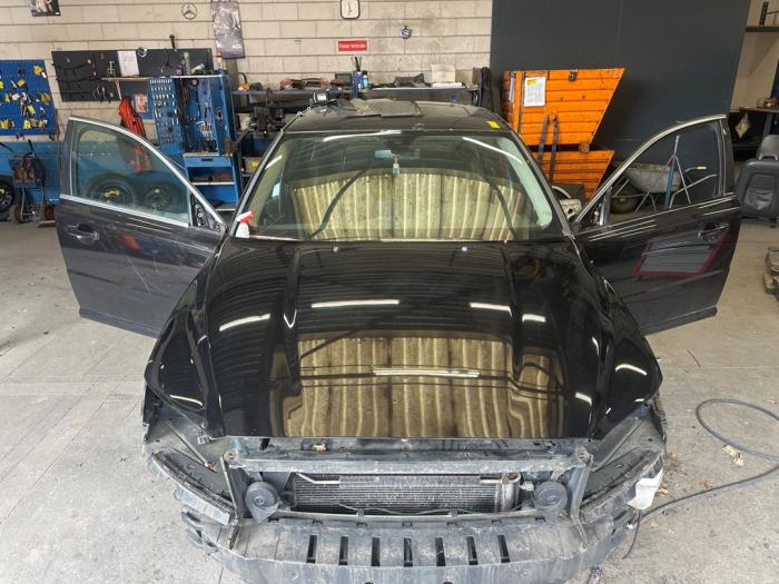 Używane Maska Volvo S80 (AR/AS) 2.4 D5 20V 180 Cena € 325,00 Procedura marży oferowane przez Auto Demontage Elferink B.V.