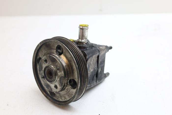 Usagé Pompe de direction Volvo S80 (AR/AS) 2.4 D5 20V 180 Prix € 200,00 Règlement à la marge proposé par Auto Demontage Elferink B.V.