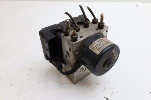 ABS-pump från en Volvo V70 (SW) 2.4 20V 140 2001