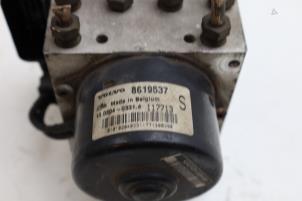 ABS-pump från en Volvo V70 (SW) 2.4 20V 140 2001
