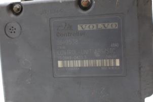 ABS-pump från en Volvo V70 (SW) 2.4 20V 140 2001