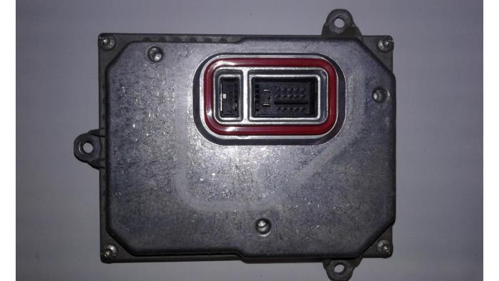 Używane Modul ksenonowy Volvo C30 (EK/MK) 2.0 D 16V Cena € 100,00 Procedura marży oferowane przez Auto Demontage Elferink B.V.