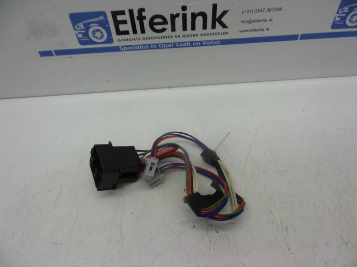 Begagnade Utetemperatursensor Saab 9000 CS 2.0 16V CS Pris € 25,00 Marginaltabell erbjuds av Auto Demontage Elferink B.V.