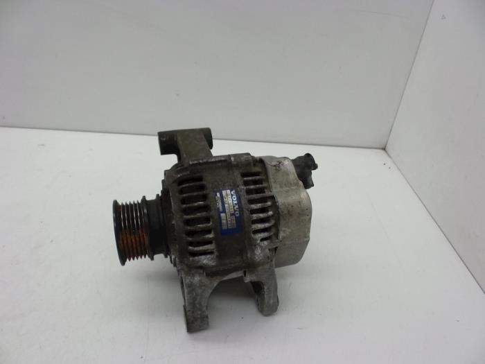Gebrauchte Dynamo Volvo 850 Estate 2.5i 10V Preis € 50,00 Margenregelung angeboten von Auto Demontage Elferink B.V.