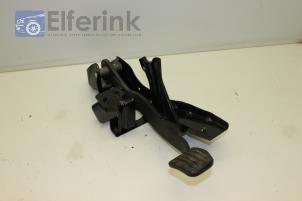 Used Brake pedal Volvo V70 (BW) 2.4 D 20V Price € 25,00 Margin scheme offered by Auto Demontage Elferink B.V.