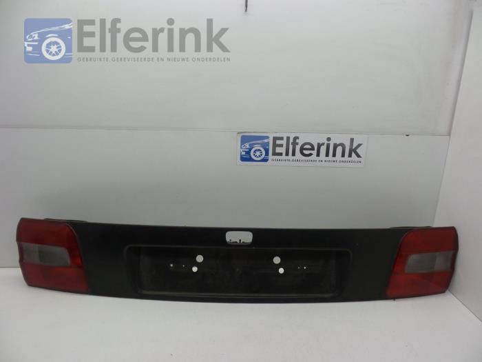 Reflector tail light garnish panel from a Volvo V40 (VW) 1.8 16V 1997
