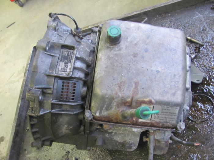 Usagé Boite de vitesses Saab 9000 CS 2.0i 16V LPT Prix € 250,00 Règlement à la marge proposé par Auto Demontage Elferink B.V.