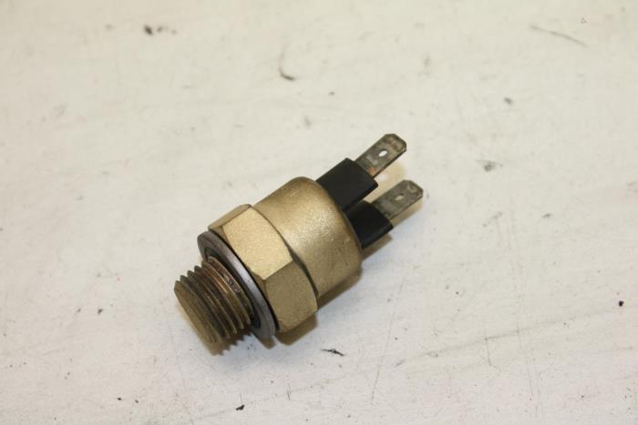 Used Engine temperature sensor Saab 900 I Combi Coupé 2.0 i Price € 25,00 Margin scheme offered by Auto Demontage Elferink B.V.