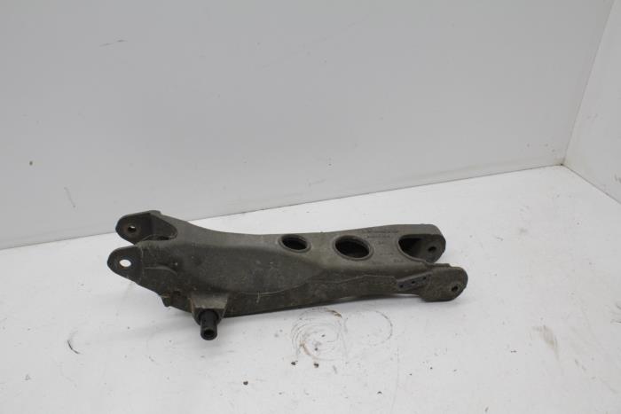 Gebrauchte Querlenker rechts hinten Volvo V70 (SW) 2.5 R Turbo 20V Preis € 50,00 Margenregelung angeboten von Auto Demontage Elferink B.V.