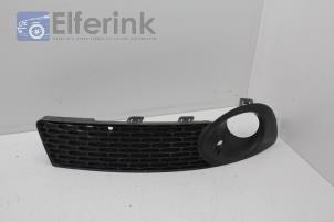 Used Front bumper overrider, right Saab 9-5 (YS3E) 2.0t 16V Price € 40,00 Margin scheme offered by Auto Demontage Elferink B.V.