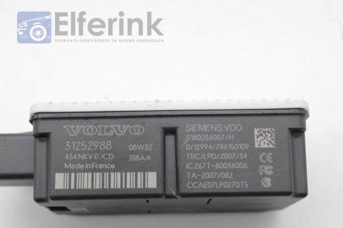 Remote control kit from a Volvo V70 (BW) 2.4 D 20V 2009