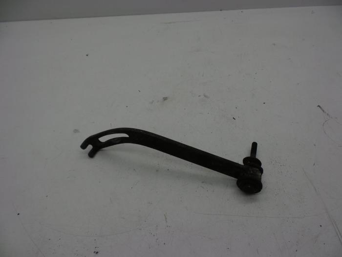 Used Alternator upper bracket Saab 900 Price € 25,00 Margin scheme offered by Auto Demontage Elferink B.V.