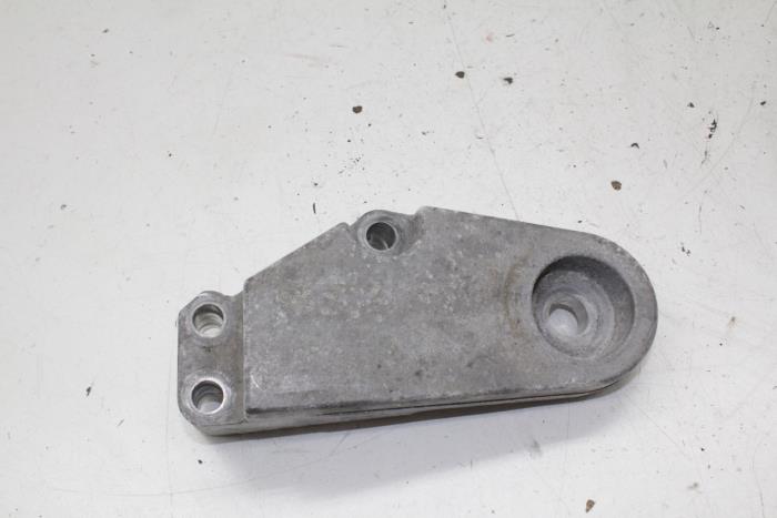 Used Engine mount Saab 9-3 II Sport Sedan (YS3F) 1.9 TTiD 16V Price € 50,00 Margin scheme offered by Auto Demontage Elferink B.V.