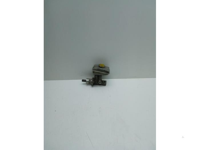 Begagnade Bromspump Saab 9-5 Estate (YS3E) 2.2 TiD 16V Pris € 40,00 Marginaltabell erbjuds av Auto Demontage Elferink B.V.