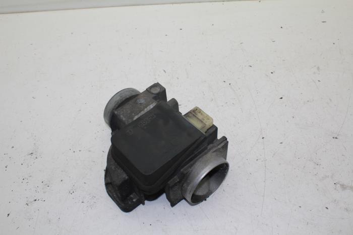 Usagé Débitmètre Volvo 850 2.5 TDI Prix € 50,00 Règlement à la marge proposé par Auto Demontage Elferink B.V.