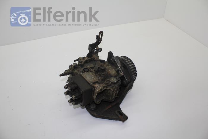 Mechanical fuel pump from a Volvo 240/242/244 244 GLD6 1988