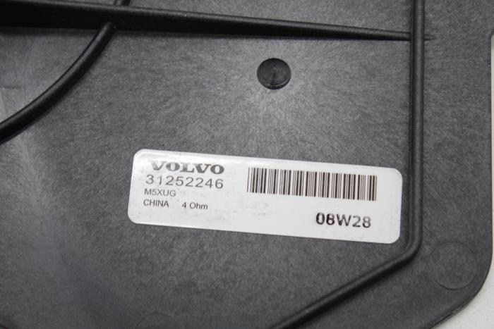Używane Glosnik Volvo C30 (EK/MK) 1.6 16V Cena € 25,00 Procedura marży oferowane przez Auto Demontage Elferink B.V.