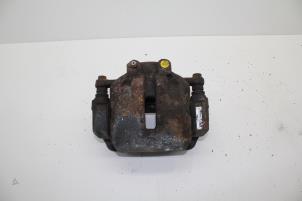 Usados Pinza de freno derecha delante Saab 9-5 (YS3G) 2.0 TiD 16V Precio € 75,00 Norma de margen ofrecido por Auto Demontage Elferink B.V.