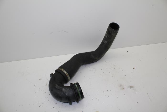 Gebrauchte Intercooler Schlauch Saab 9-5 (YS3G) 2.0 TiD 16V Preis € 75,00 Margenregelung angeboten von Auto Demontage Elferink B.V.