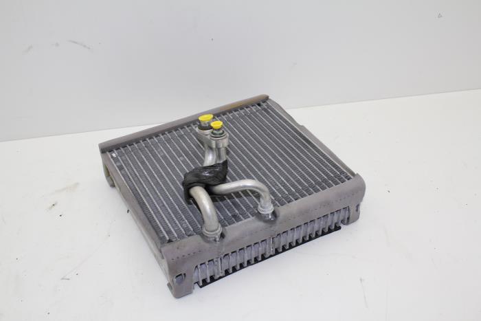 Usagé Refroidisseur clim Saab 9-5 (YS3G) 2.0 TiD 16V Prix € 125,00 Règlement à la marge proposé par Auto Demontage Elferink B.V.