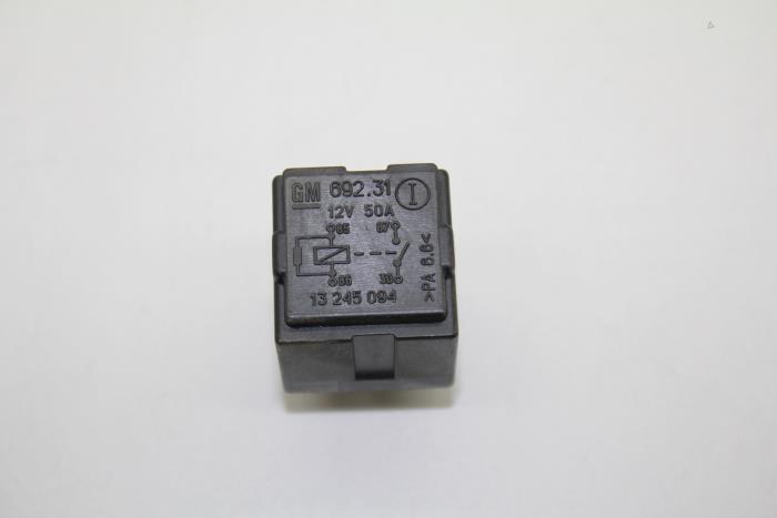 Używane Przekaznik Saab 9-5 (YS3G) 2.0 TiD 16V Cena € 25,00 Procedura marży oferowane przez Auto Demontage Elferink B.V.