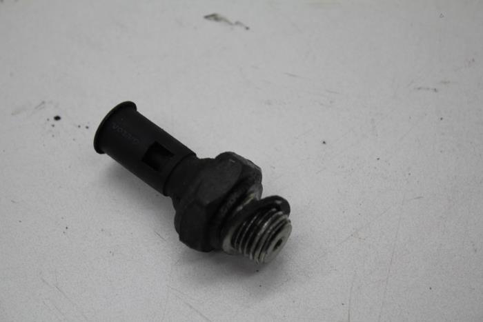 Gebrauchte Öldruck Schalter Volvo S60 I (RS/HV) 2.4 20V 140 Preis € 25,00 Margenregelung angeboten von Auto Demontage Elferink B.V.