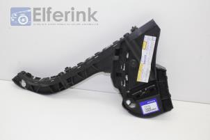 Używane Element zderzaka lewy tyl Volvo XC70 Cena € 20,00 Procedura marży oferowane przez Auto Demontage Elferink B.V.