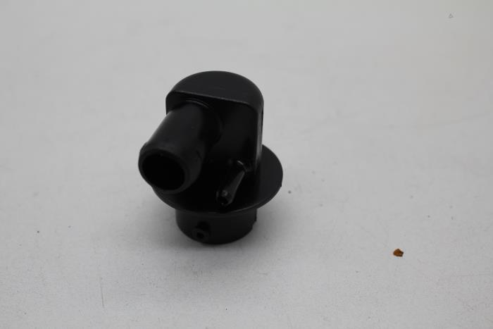 Begagnade PCV-ventil Volvo 850 Pris € 25,00 Marginaltabell erbjuds av Auto Demontage Elferink B.V.