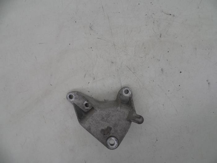 Gebrauchte Motorlager Saab 9-5 (YS3G) 2.0 T 16V Preis € 25,00 Margenregelung angeboten von Auto Demontage Elferink B.V.