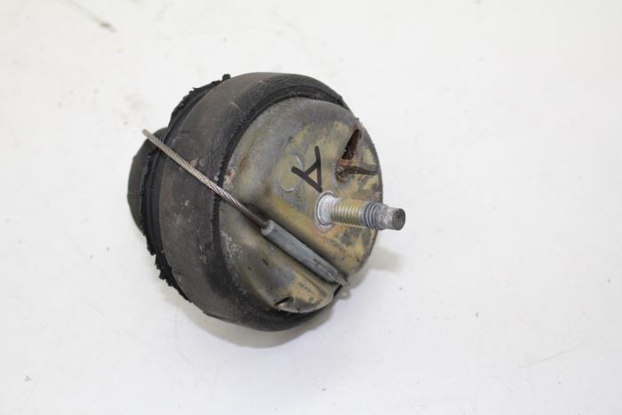 Used Engine mount Volvo S60 I (RS/HV) 2.3 T5 20V Price € 25,00 Margin scheme offered by Auto Demontage Elferink B.V.