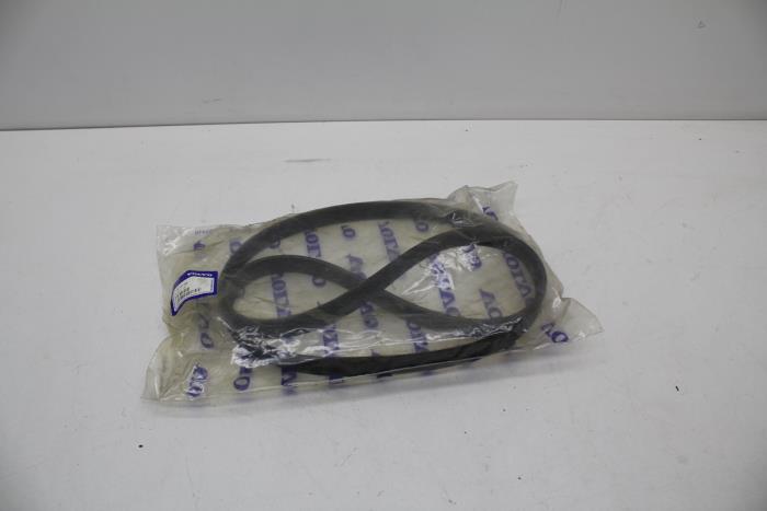 Usados Correa múltiple Volvo 4-Serie Precio € 25,00 Norma de margen ofrecido por Auto Demontage Elferink B.V.
