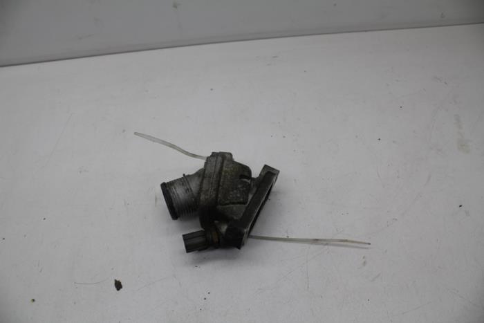 Usagé Boîtier thermostat Volvo S60 I (RS/HV) 2.4 20V 140 Prix € 25,00 Règlement à la marge proposé par Auto Demontage Elferink B.V.