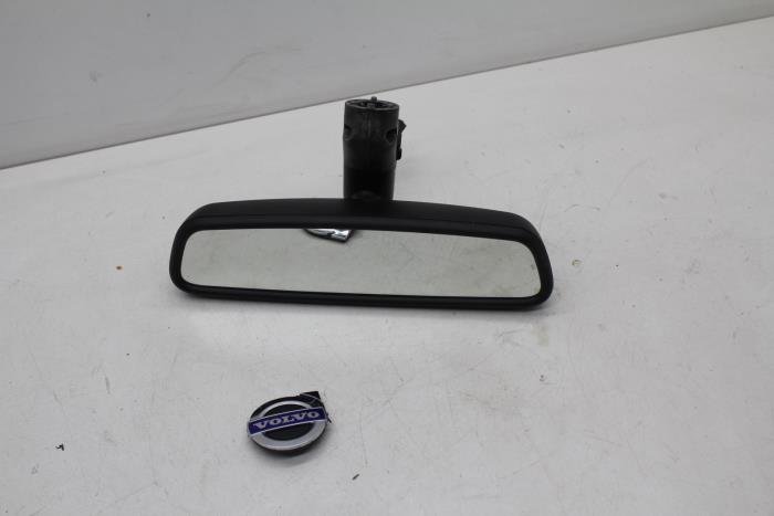 Używane Lusterko wewnetrzne Volvo S60 II (FS) 2.0 D3 20V Cena € 40,00 Procedura marży oferowane przez Auto Demontage Elferink B.V.