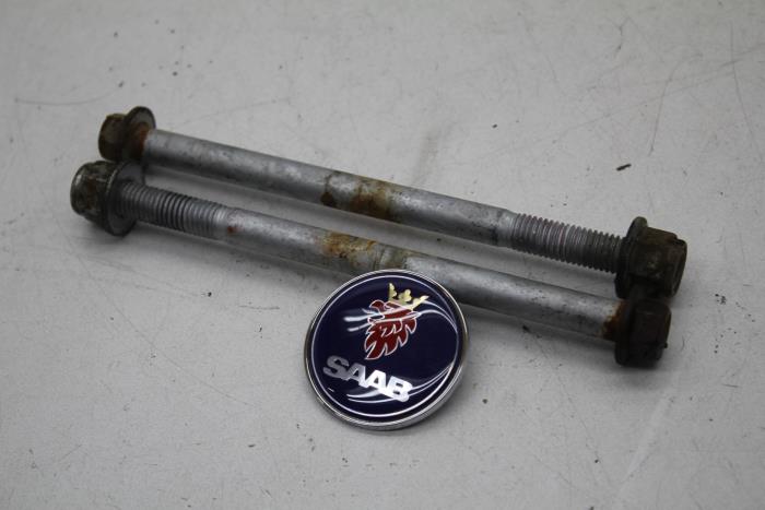 Usagé Kit boulons Saab 9-3 II Sport Sedan (YS3F) 2.0T 16V BioPower Prix € 25,00 Règlement à la marge proposé par Auto Demontage Elferink B.V.