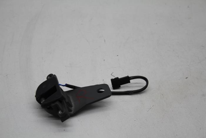 Używane Sterowanie dachu cabrio Saab 9-3 I (YS3D) 2.0 SE Turbo 16V Cena € 25,00 Procedura marży oferowane przez Auto Demontage Elferink B.V.