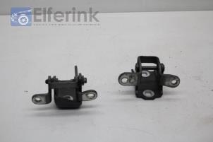 Used Front door hinge, right Opel Insignia 1.8 16V Ecotec Price € 50,00 Margin scheme offered by Auto Demontage Elferink B.V.