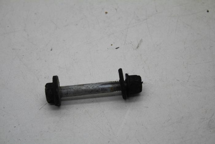 Gebrauchte Schraubenset Volvo 850 Estate 2.5i 10V Preis € 25,00 Margenregelung angeboten von Auto Demontage Elferink B.V.