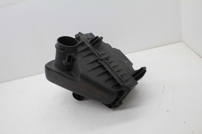 Begagnade Luftfilterhus Volvo V70 (BW) 2.0 D 16V Pris € 50,00 Marginaltabell erbjuds av Auto Demontage Elferink B.V.
