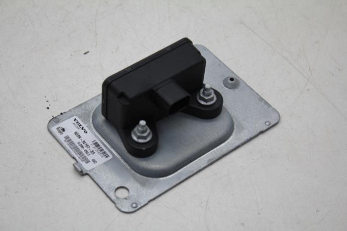Begagnade ABS-sensor Volvo XC70 (BZ) 3.0 T6 24V AWD Pris € 75,00 Marginaltabell erbjuds av Auto Demontage Elferink B.V.