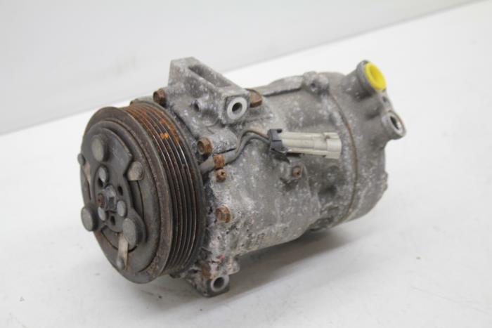 Usagé Compresseur de clim Saab 9-3 II Sport Sedan (YS3F) 1.9 TiD 16V Prix € 75,00 Règlement à la marge proposé par Auto Demontage Elferink B.V.