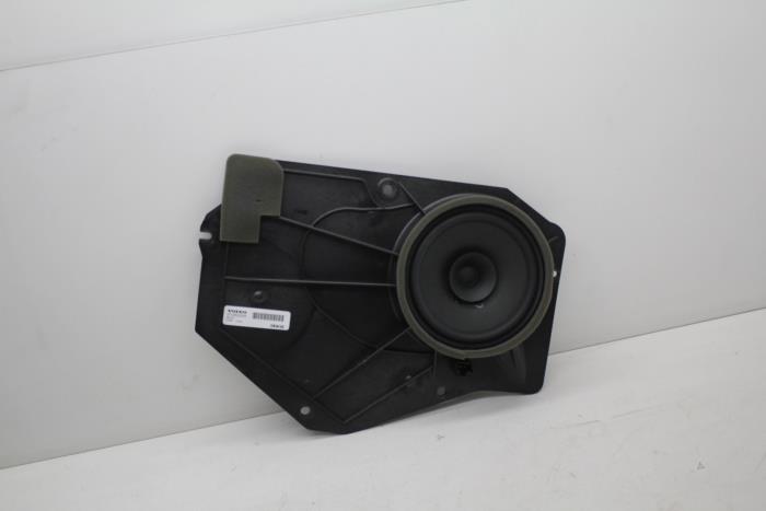 Używane Glosnik Volvo C30 (EK/MK) 1.6 D 16V Cena € 50,00 Procedura marży oferowane przez Auto Demontage Elferink B.V.