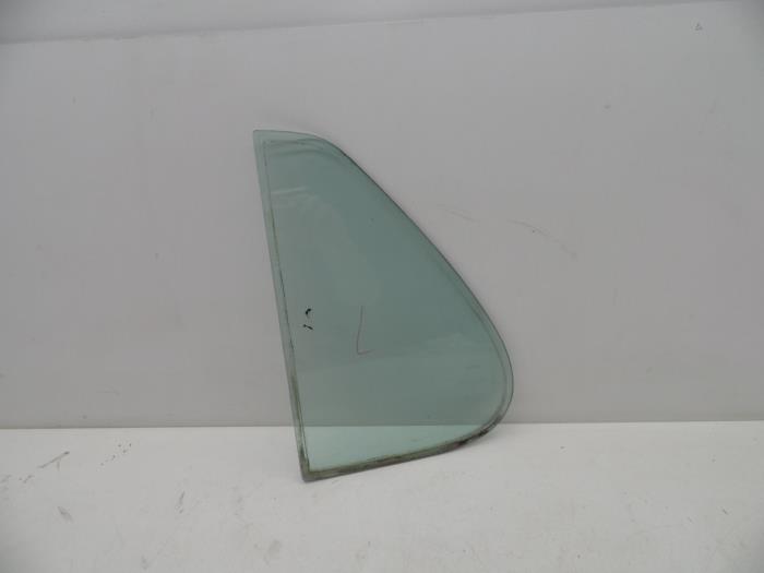 Usados Ventanilla triangular izquierda detrás Saab 900 I 2.0 Turbo Precio € 25,00 Norma de margen ofrecido por Auto Demontage Elferink B.V.