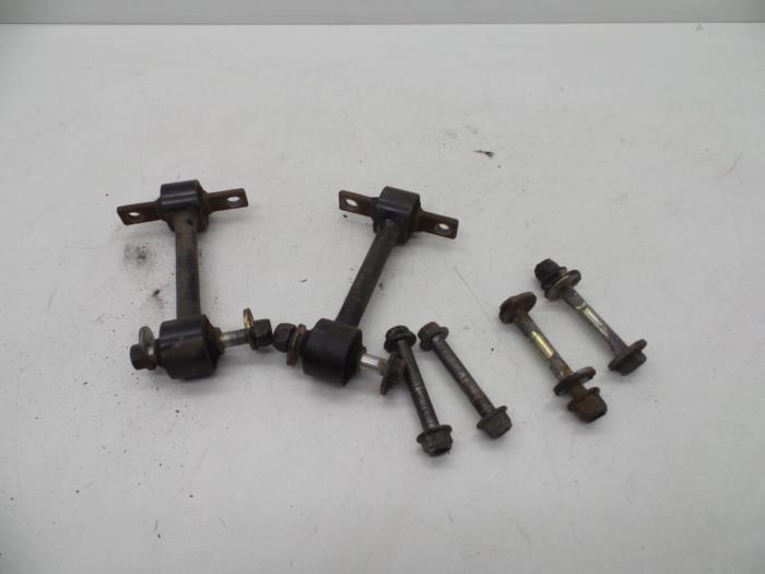 Gebrauchte Schraubenset Volvo S40 (VS) 1.8 16V Preis € 25,00 Margenregelung angeboten von Auto Demontage Elferink B.V.