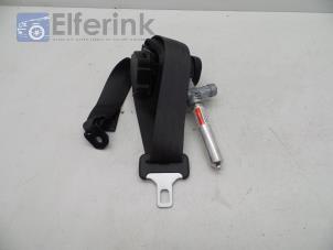 Used Rear seatbelt tensioner, right Volvo V50 (MW) 2.0 16V Price € 50,00 Margin scheme offered by Auto Demontage Elferink B.V.