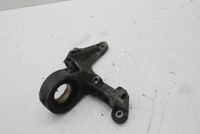 Usagé Support moteur Saab 9-3 I (YS3D) 2.0,S 16V Prix € 25,00 Règlement à la marge proposé par Auto Demontage Elferink B.V.