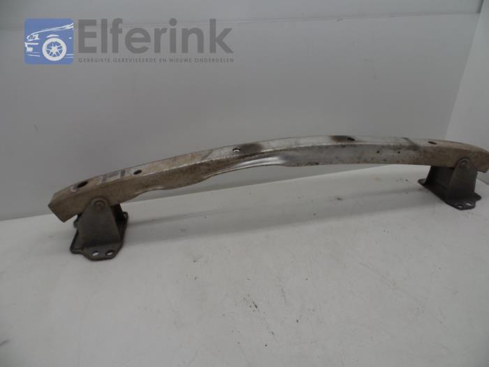 Front bumper frame from a Opel Combo (Corsa C) 1.3 CDTI 16V 2005