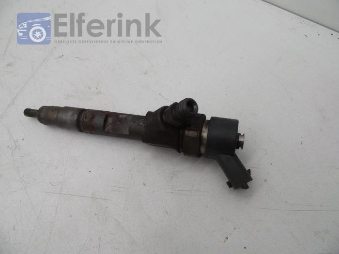 Injector (diesel) from a Volvo V40 (VW) 1.9 D 2001