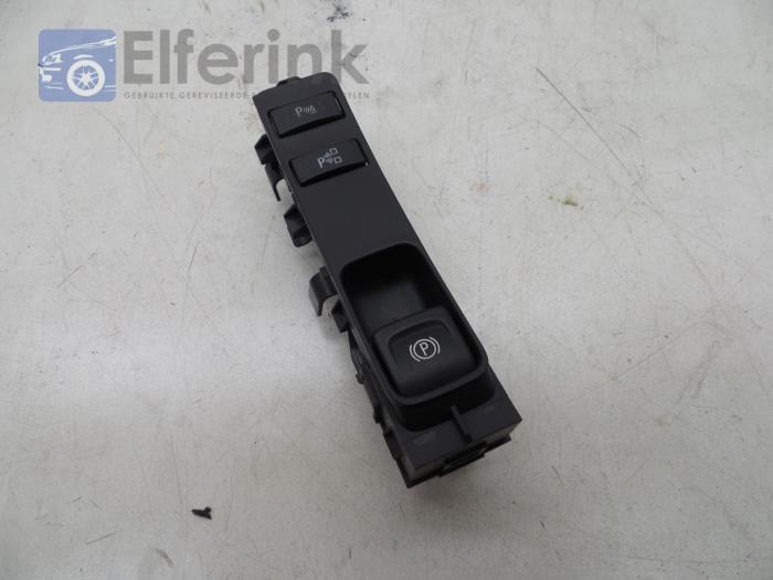 Parking brake switch from a Saab 9-5 (YS3G) 2.0 TiD 16V 2010