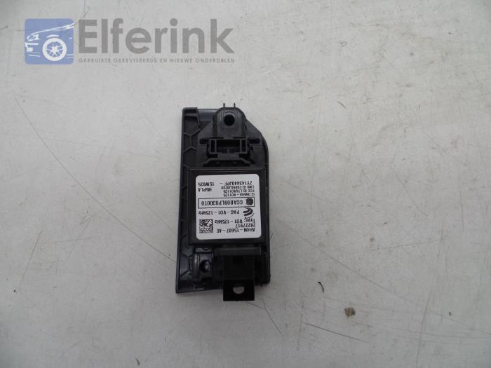 Start/stop switch from a Volvo XC60 I (DZ) 2.4 D5 20V AWD Geartronic 2015